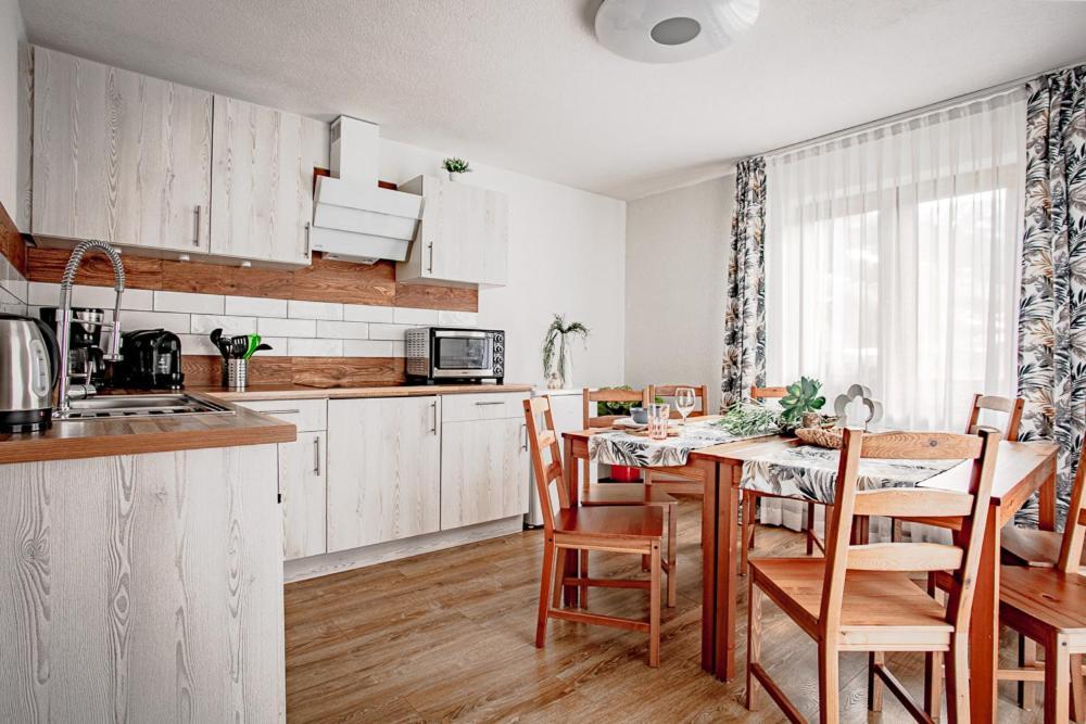 Apartments Leszek Elis 141 Зе Екстер'єр фото