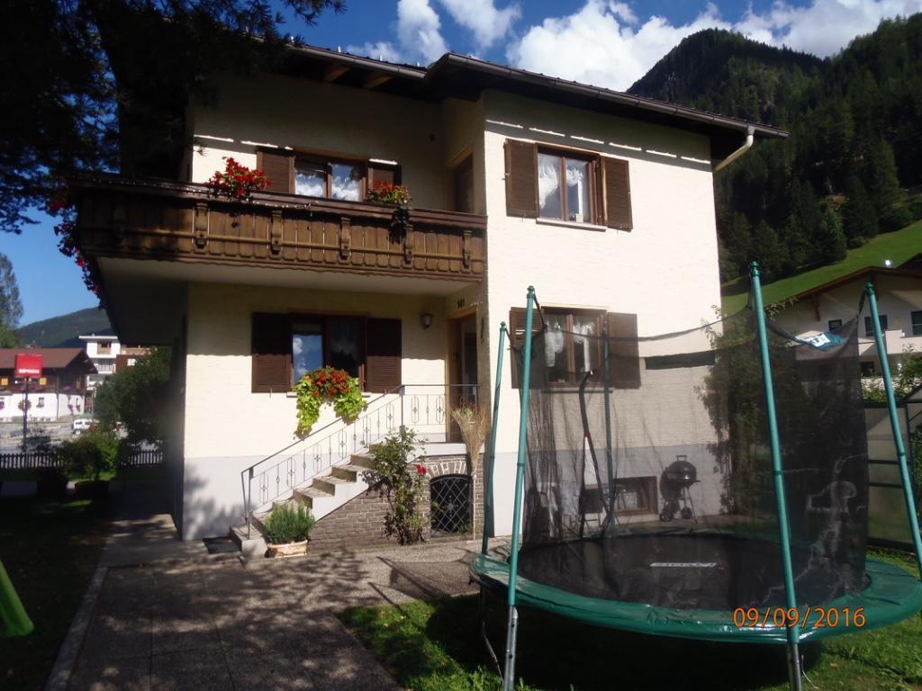 Apartments Leszek Elis 141 Зе Екстер'єр фото